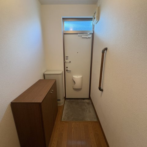 ハイツKIMURAの玄関