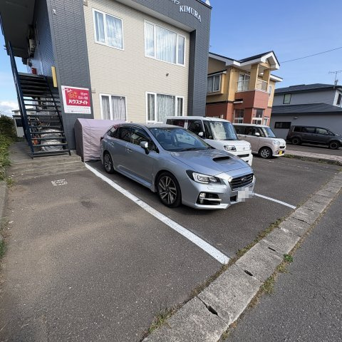 ハイツKIMURAの駐車場