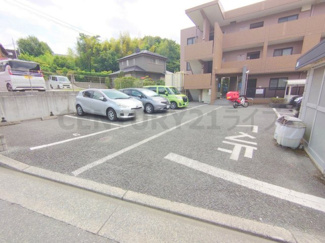 【駐車場】