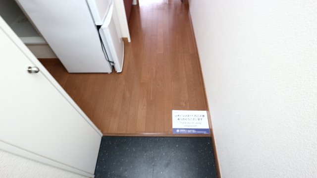 レオパレスけやき台の玄関