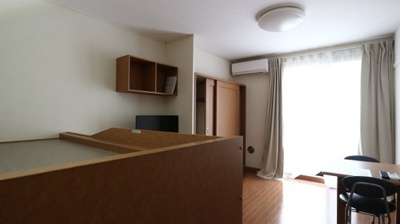 【居間・リビング】 | レオパレスけやき台 | 画像7