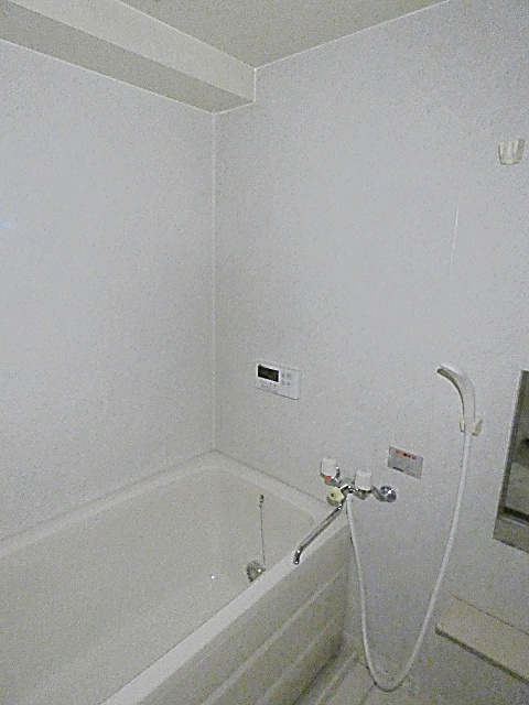 リーブル原Ⅱの浴室|日々の疲れを癒すお風呂付です