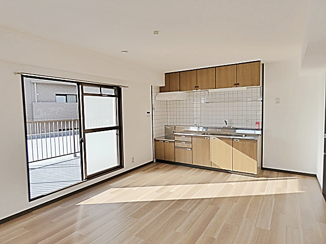 リーブル原Ⅱの居間・リビング|ゆったりとした居間です