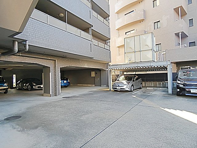 リーブル原Ⅱの駐車場|駐車場です