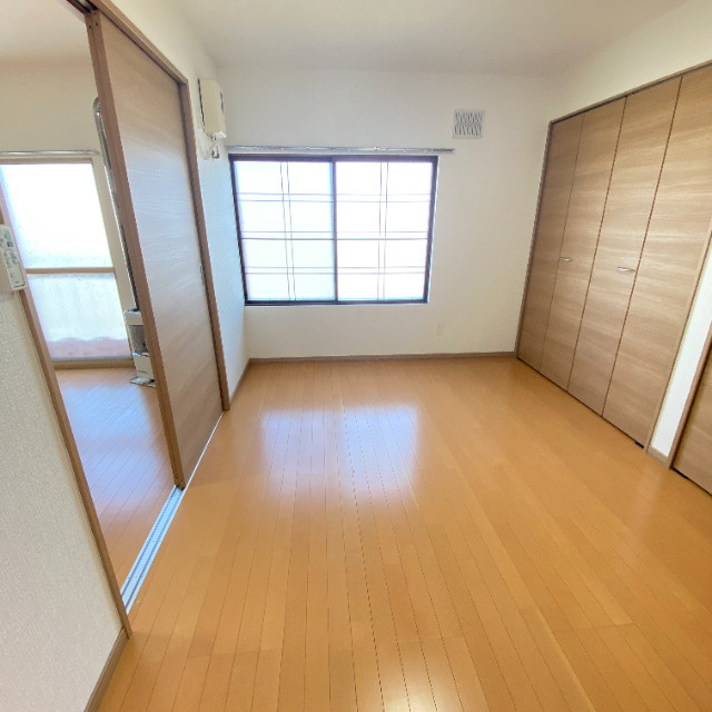 コーポ宮川の洋室