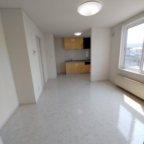 ハイツからんⅠの居間・リビング