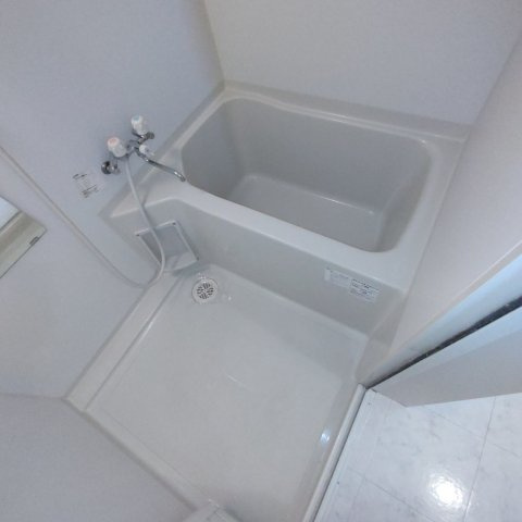 ハイツからんⅠの浴室
