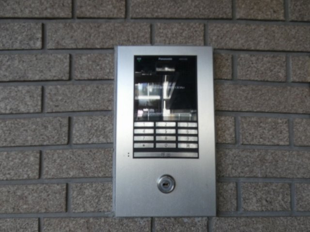 シャトレー刈谷ウイング西館の防犯設備|安心安全のオートロック完備！