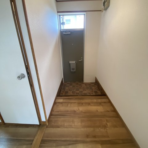 グランメゾン片倉1の玄関