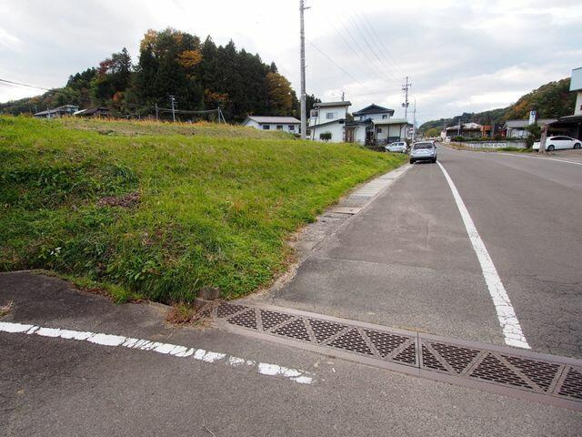 【外観】 | 前面道路含む現地写真