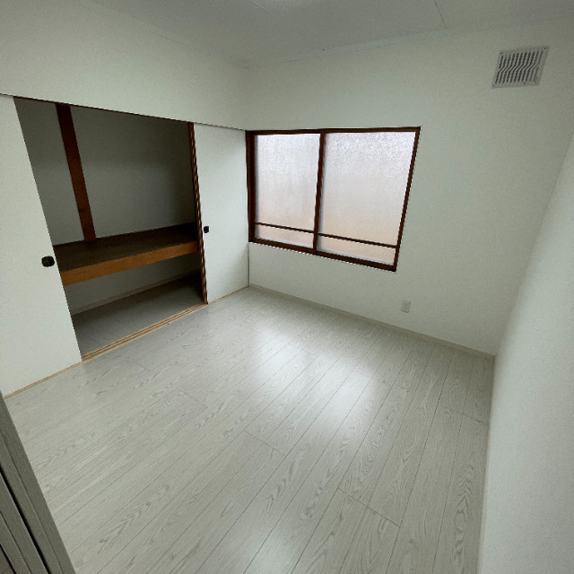 エヌエスハイツの洋室