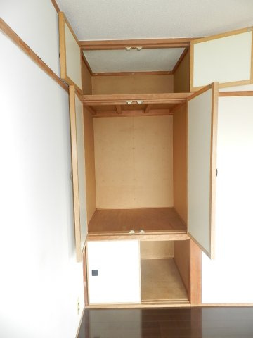 港北ハイツ１の収納