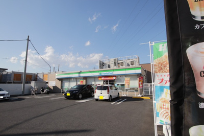 ファミリーマートアスロード港北下田町店 まで500ｍ
