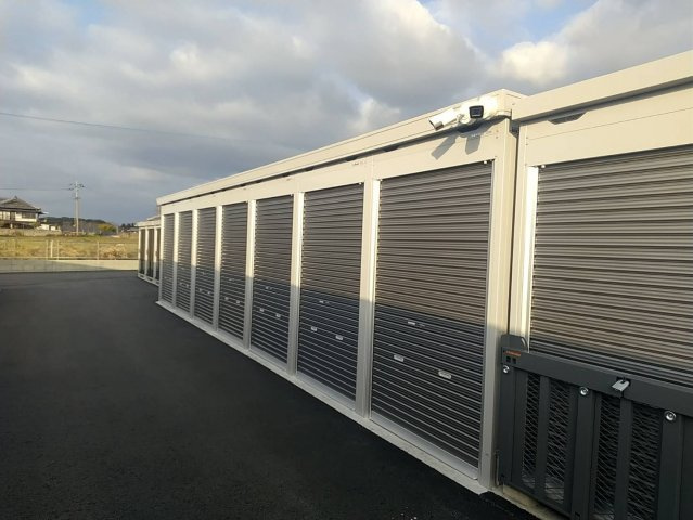 バイクガレージ　Mon　trésor（モン　トレゾール）　イナバ製