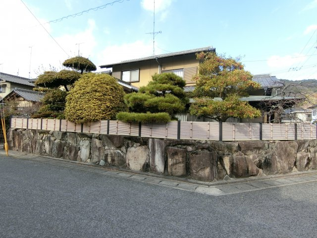 安浦町中央５丁目中古住宅の前面道路含む現地写真