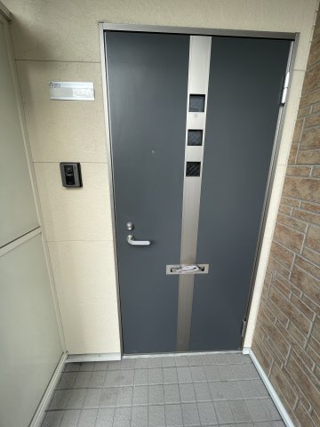 プライズ1の玄関