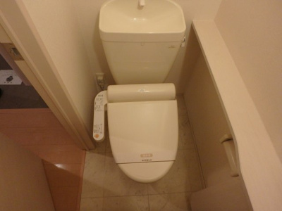 【トイレ】 | ピケルーナ西宮北口 | 清潔感のあるトイレです