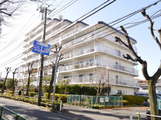 【外観】 | 閑静な住宅街に立地するSRC造の建物です。