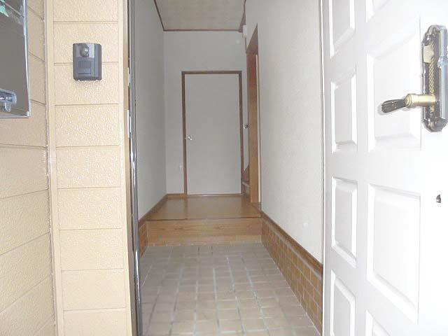 第２大久保ヤングハイツの玄関