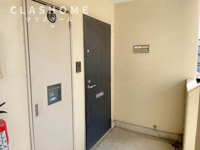 ファミーユおおぶの玄関