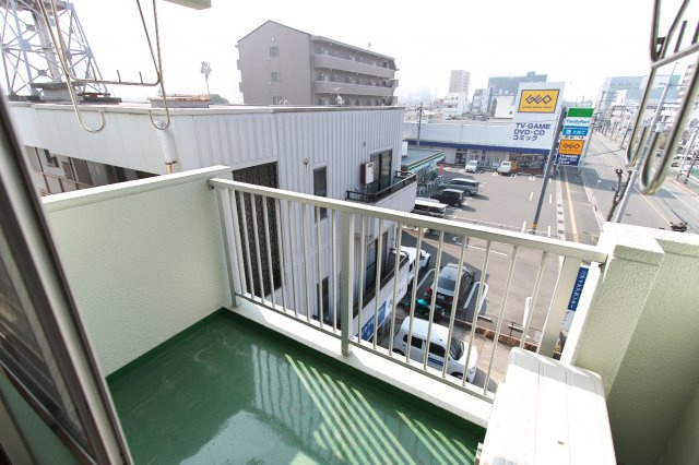 メゾン弥生のバルコニー