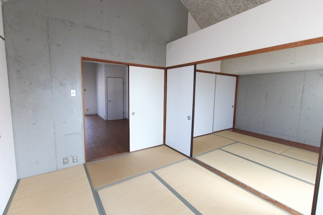 メゾン弥生の和室