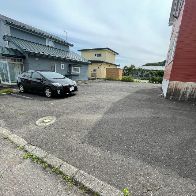 ハイツグリンサイドの駐車場