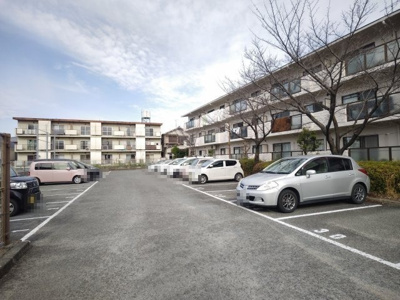 【駐車場】 | アンド・ユー郡津 | 駐車場です