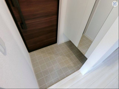 【玄関】 | La.GALLERIA | ※室内写真は同ハウスメーカーの既存物件の写真です。（イメージ）