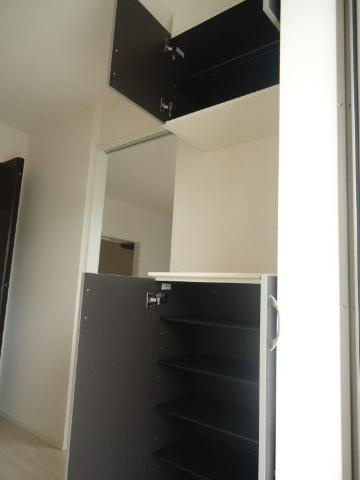 ルーラル北西原Ａ棟の収納|下駄箱