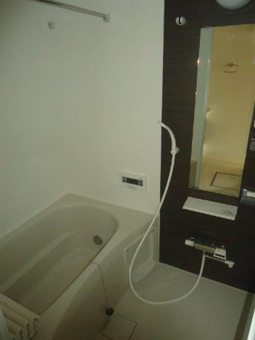 ルーラル北西原Ａ棟の浴室|バス