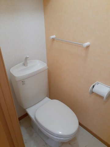 ウランタン弐番館のトイレ|トイレです
