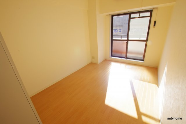 ローズコーポ天満東2　仲介手数料無料の洋室