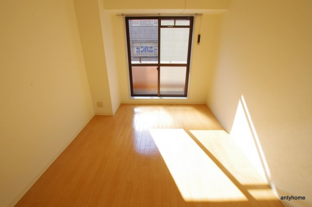 ローズコーポ天満東2　仲介手数料無料の居間・リビング