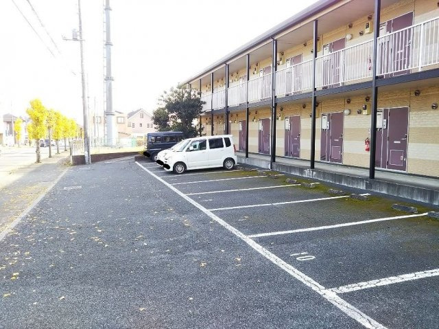 レオパレス檜木並の駐車場