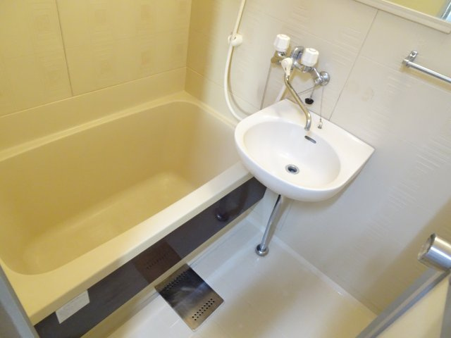 コーポミウラⅡの浴室