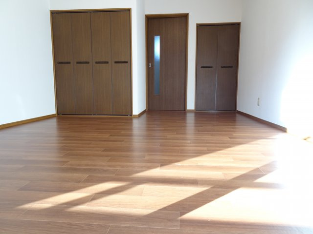 コーポミウラⅡの洋室