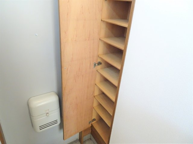 コーポミウラⅡの玄関