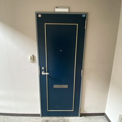 アーバンハイツ輪西の玄関