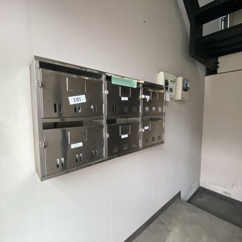 アーバンハイツ輪西のエントランス