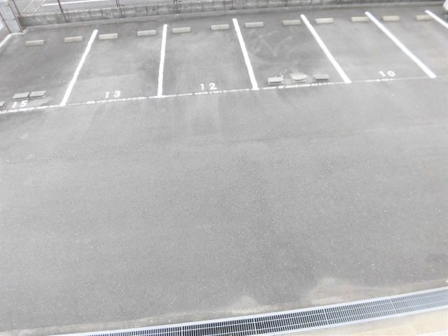 セディアス1の駐車場