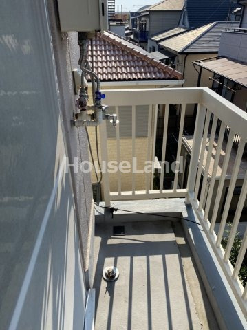 Uビルのバルコニー