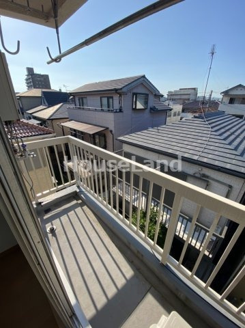 Uビルのバルコニー