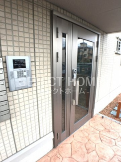 【エントランス】 | 建物の内部です