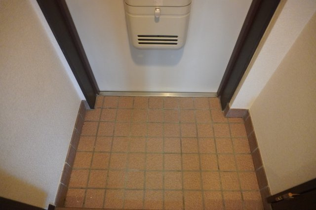 仲介手数料0！！シティライフ本郷の玄関