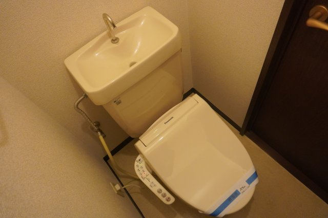 仲介手数料0！！シティライフ本郷のトイレ