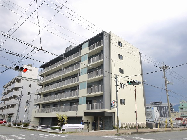 セレニティプレイス 桂の外観