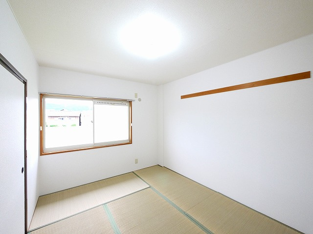 ヴィラージュ島田の洋室|きれいな洋室です