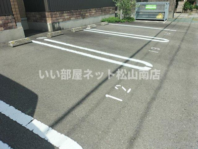 【駐車場】 | カーサ　プリマヴェーラ
