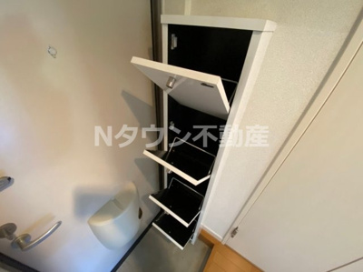 【収納】 | ネスト栄生 | たっぷりとした収納スペースです